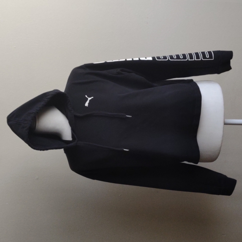 Puma black cropped hoodie Women's‎ Size M Athletic Pullover Logo